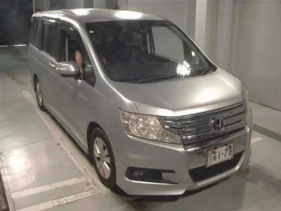 Honda STEPWGN SPADA