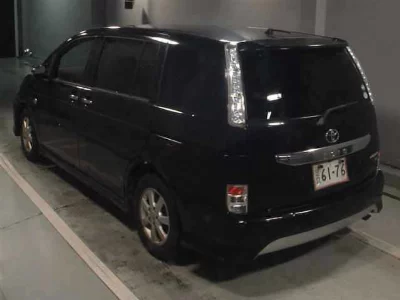 TOYOTA ISIS