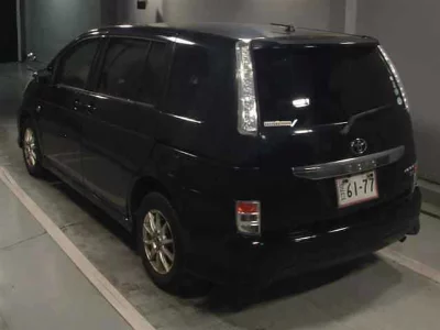 TOYOTA ISIS