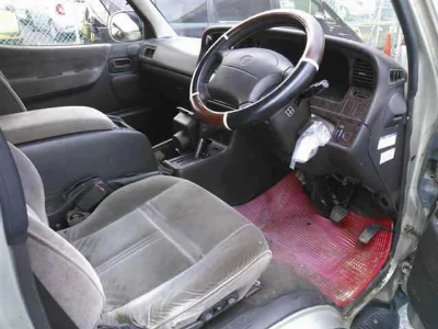TOYOTA HIACE WAGON