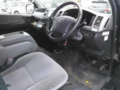 TOYOTA REGIUS VAN