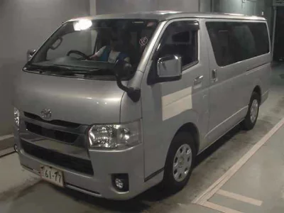 TOYOTA HIACE VAN