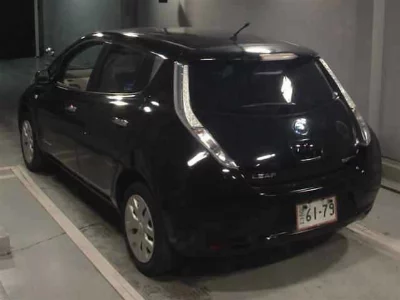 NISSAN LEAF