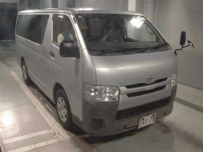 TOYOTA REGIUS VAN