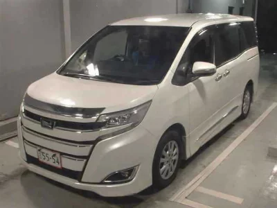 TOYOTA NOAH