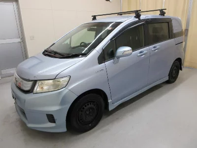 HONDA FREED SPIKE