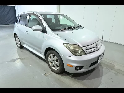 TOYOTA IST