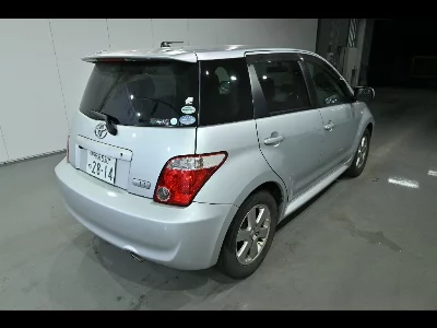TOYOTA IST