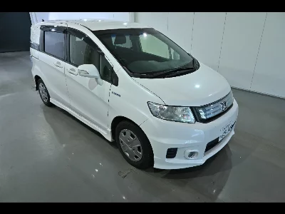 HONDA FREED SPIKE