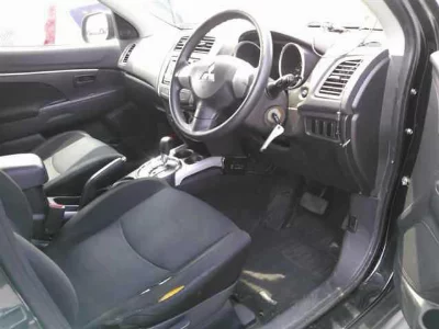 MITSUBISHI RVR