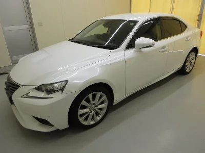 LEXUS IS