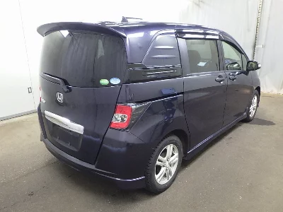HONDA FREED SPIKE