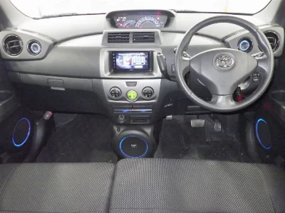 TOYOTA BB
