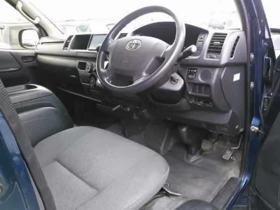 TOYOTA HIACE WAGON