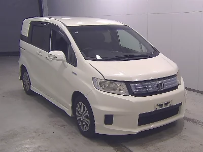 HONDA FREED SPIKE