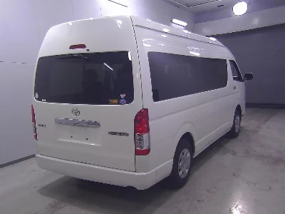 TOYOTA HIACE WAGON