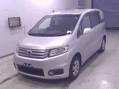 HONDA FREED SPIKE
