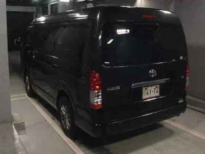 TOYOTA HIACE WAGON
