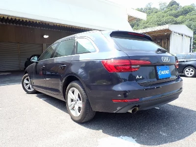 AUDI A4 AVANTE
