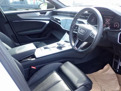 AUDI A6 AVANTE