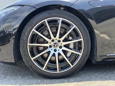 MERCEDES BENZ EQS