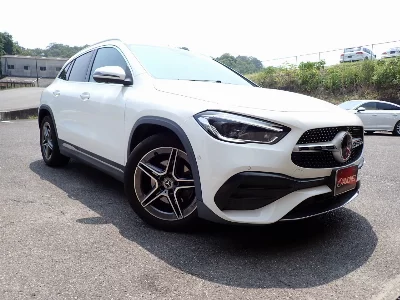 MERCEDES BENZ GLA