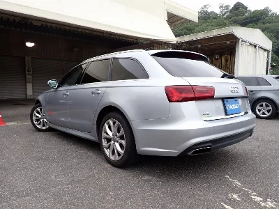 AUDI A6 AVANTE