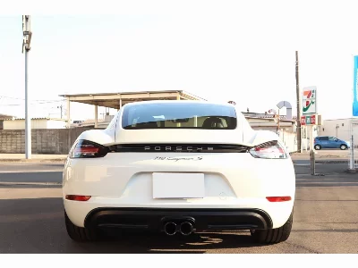 PORSCHE 718 BOXSTER