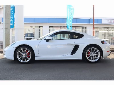 PORSCHE 718 BOXSTER