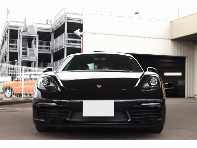 PORSCHE 718 CAYMAN