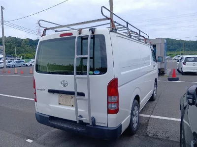 TOYOTA REGIUS VAN