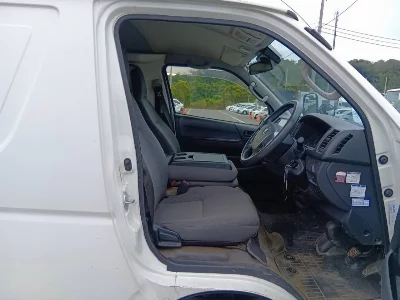 TOYOTA REGIUS VAN