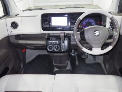 SUZUKI MRWAGON