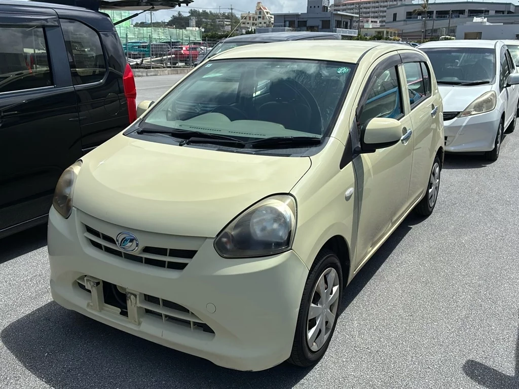 Daihatsu Mira e:S  с аукциона в Японии