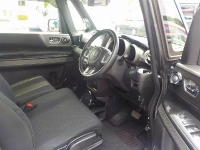 HONDA N-BOX SLASH