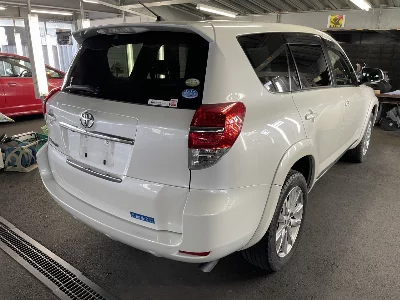 TOYOTA VANGUARD