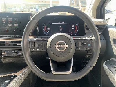 NISSAN AURA