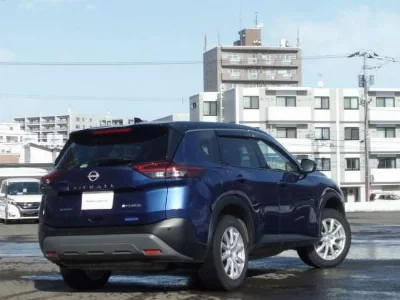 NISSAN X-TRAIL