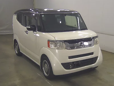 HONDA N-BOX SLASH