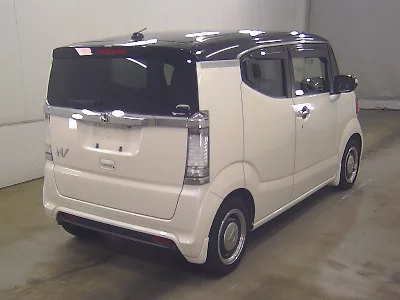 HONDA N-BOX SLASH