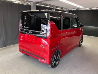 NISSAN ROOX