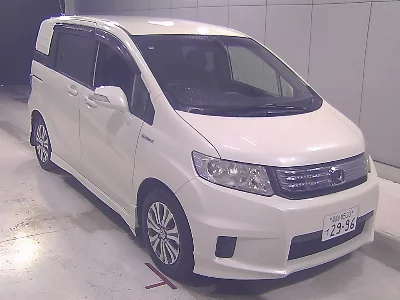 Honda FREED SPIKE