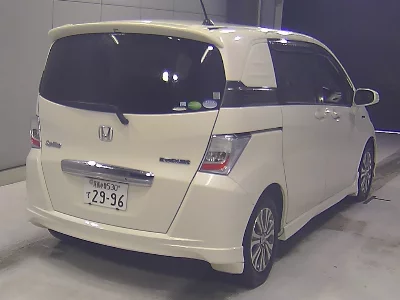 HONDA FREED SPIKE
