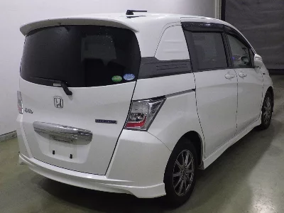 HONDA FREED SPIKE
