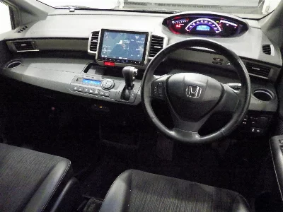 HONDA FREED SPIKE