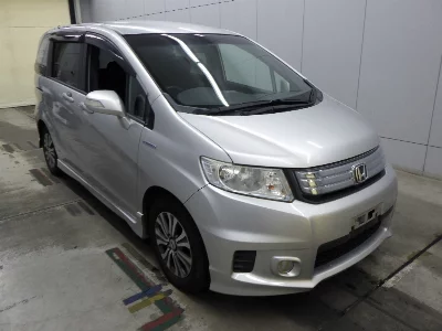 HONDA FREED SPIKE