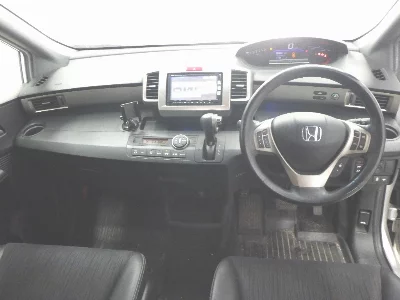 HONDA FREED SPIKE
