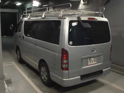 TOYOTA REGIUS VAN