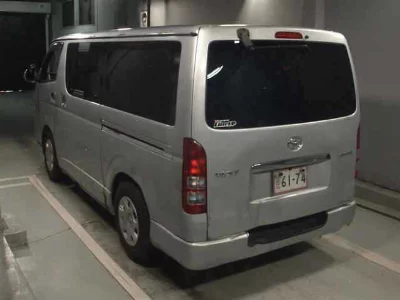 TOYOTA HIACE VAN