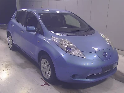 NISSAN LEAF